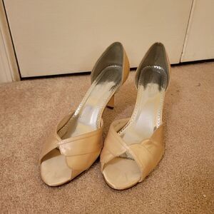 Michealangelo open toe shoes. Size 11.